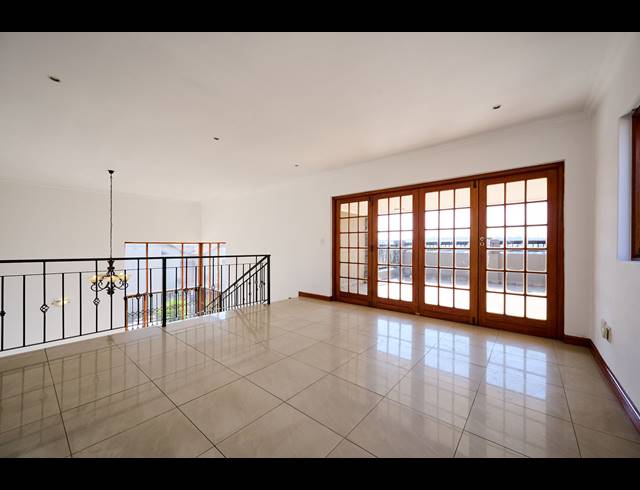 5 BEDROOM HOUSE FOR SALE IN BARBEQUE DOWNS